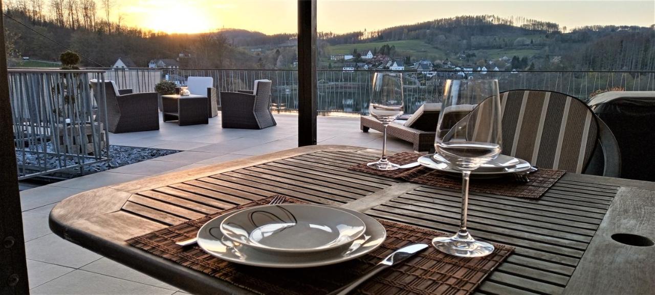 Seeblick-Ferienwohnung Im "Ferienhaus Agger-Blick" Mit Traumhafter Sonnen-Terrasse, Sauna, E-Kamin & Kajak Gummersbach Zewnętrze zdjęcie