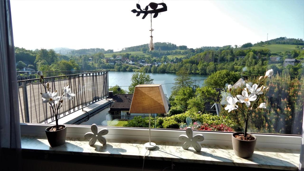 Seeblick-Ferienwohnung Im "Ferienhaus Agger-Blick" Mit Traumhafter Sonnen-Terrasse, Sauna, E-Kamin & Kajak Gummersbach Zewnętrze zdjęcie