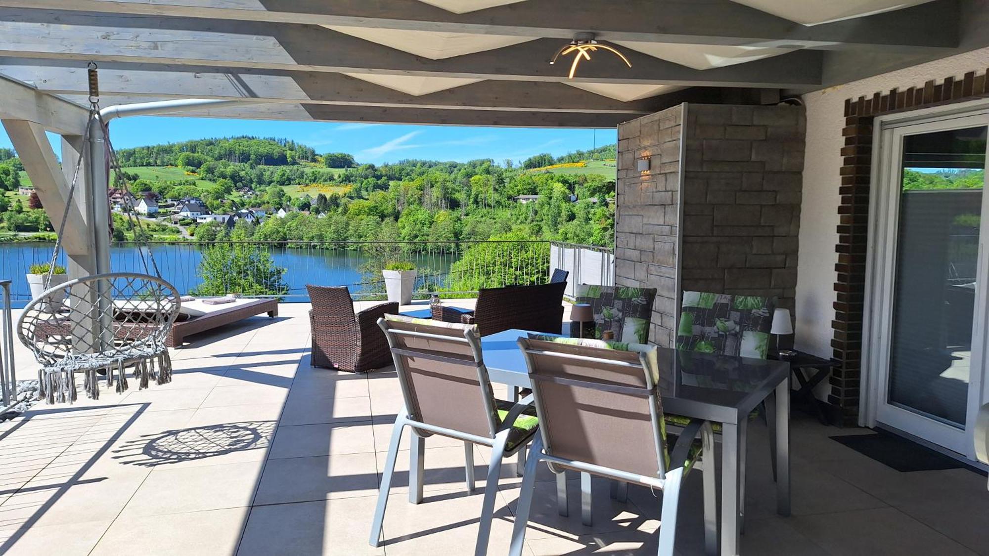 Seeblick-Ferienwohnung Im "Ferienhaus Agger-Blick" Mit Traumhafter Sonnen-Terrasse, Sauna, E-Kamin & Kajak Gummersbach Zewnętrze zdjęcie