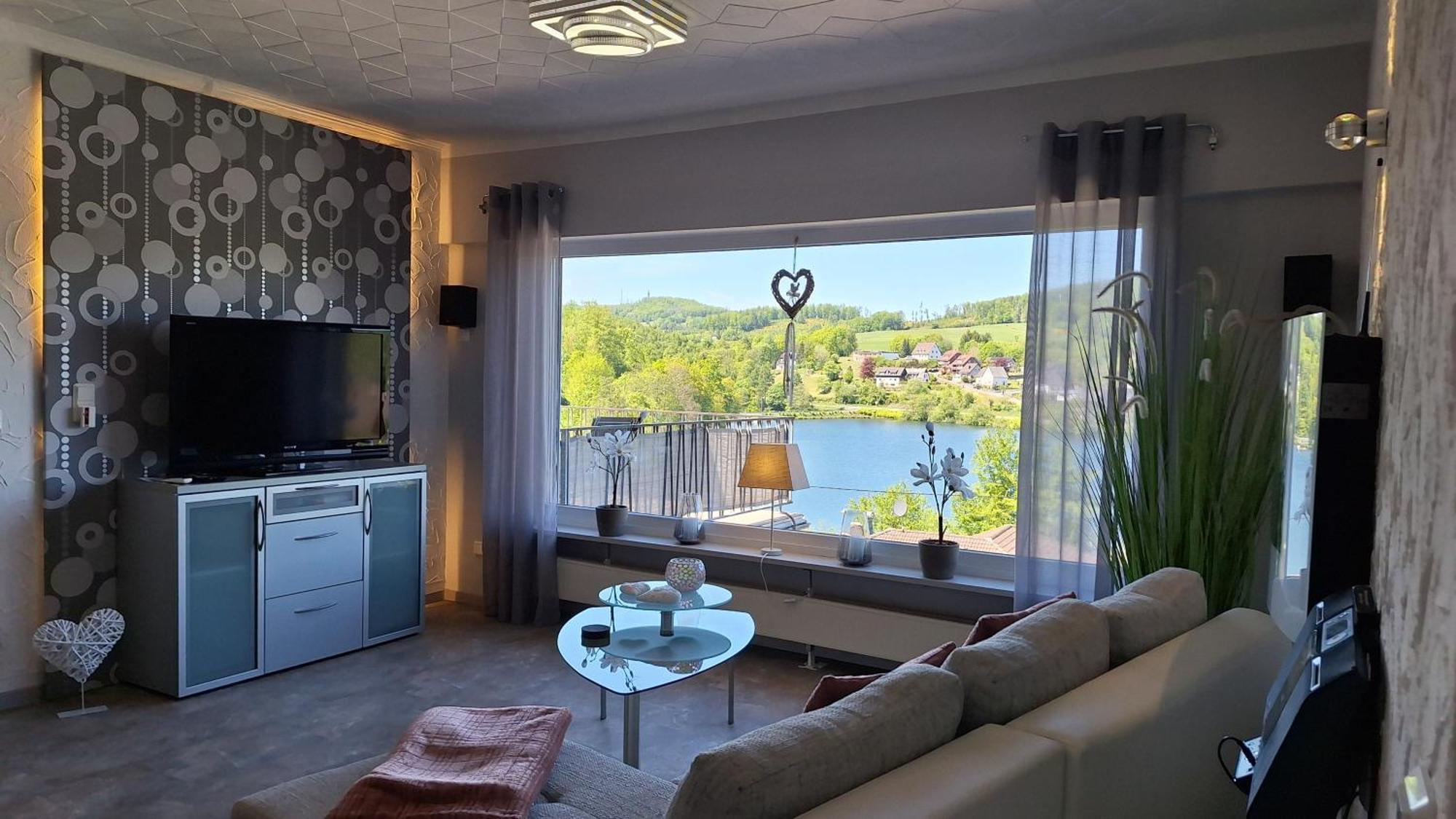 Seeblick-Ferienwohnung Im "Ferienhaus Agger-Blick" Mit Traumhafter Sonnen-Terrasse, Sauna, E-Kamin & Kajak Gummersbach Zewnętrze zdjęcie